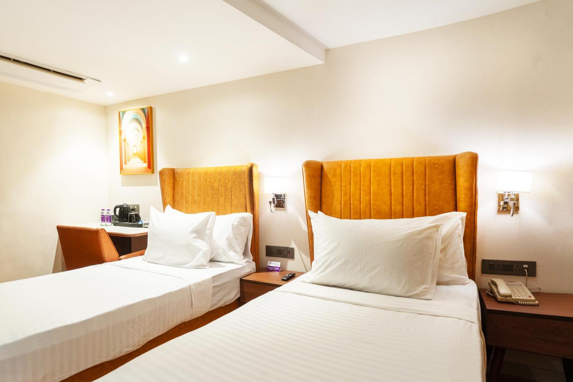 Hotel Clarks Airport