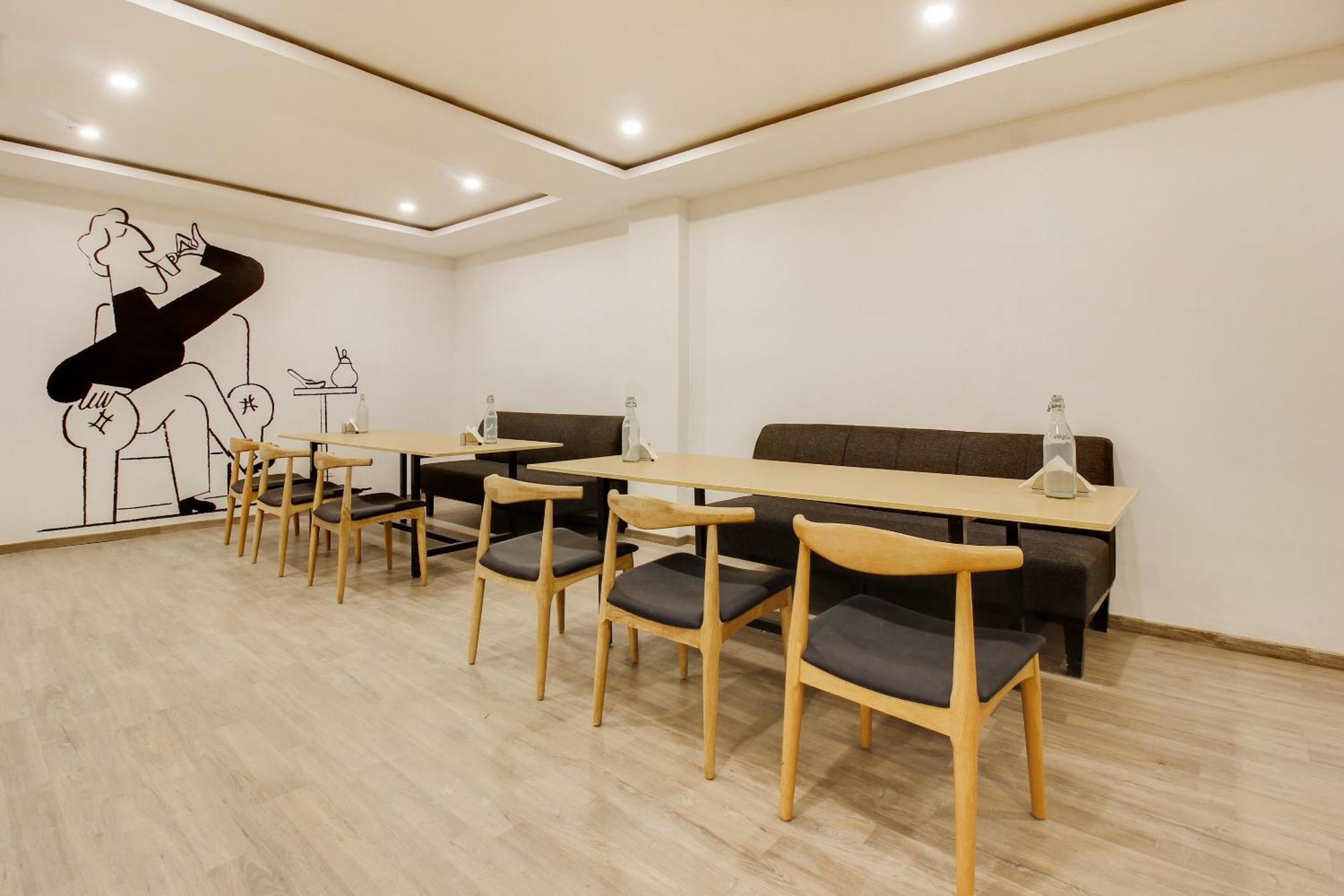 Hotel Super Townhouse Moosapet Rcc Prime Hyderabad
