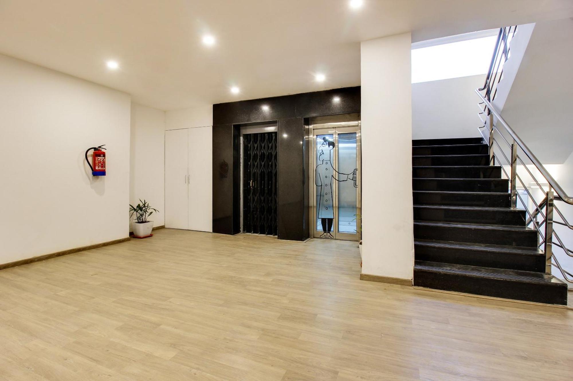 Hotel Super Townhouse Moosapet Rcc Prime