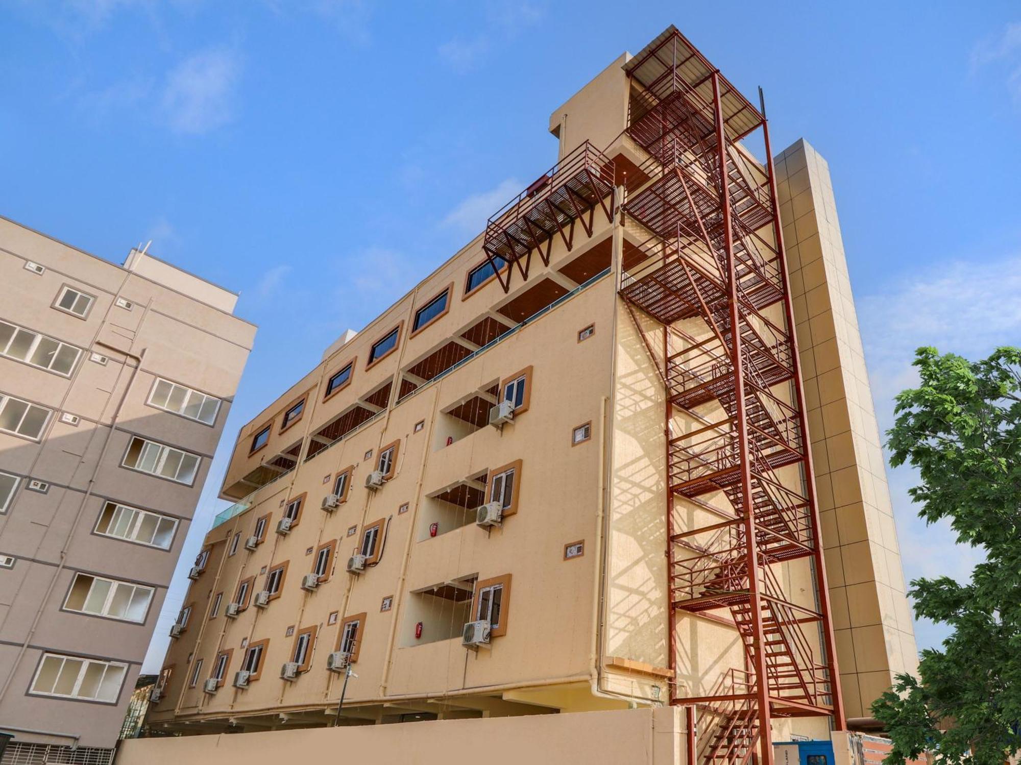 Hotel Collection O Srp Luxury 4*