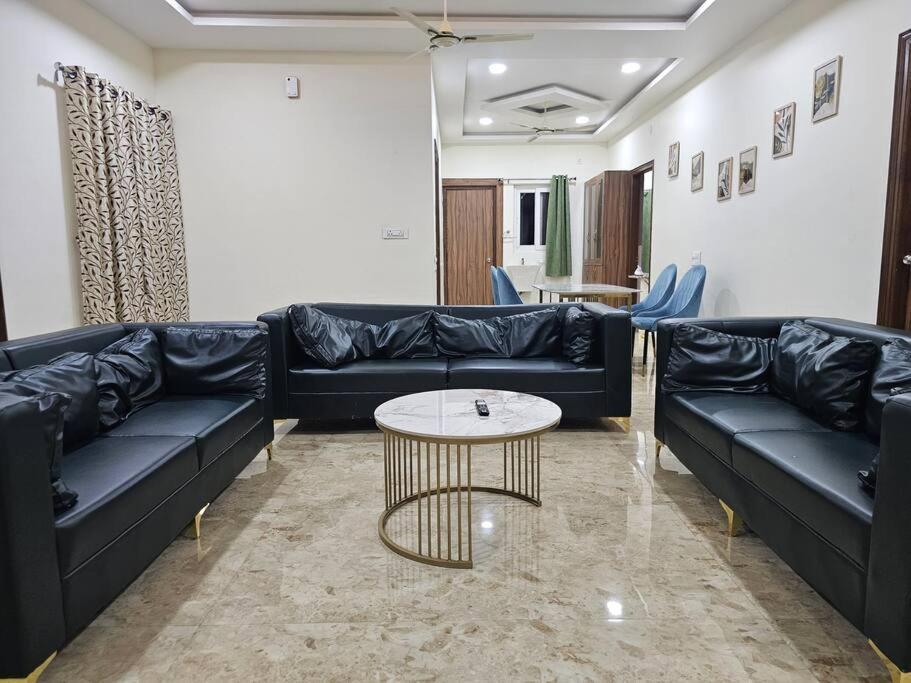 Apartment 4bhk Luxury At Lotus Pond With Foosball Fun! *
