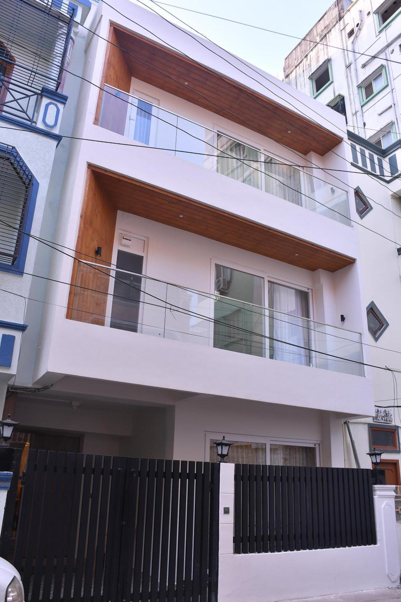 Luxuryhouse-3br-free Car & Driver-balcony-wifi *