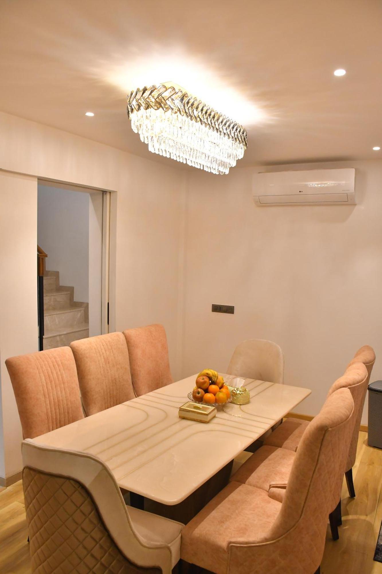 Luxuryhouse-3br-free Car & Driver-balcony-wifi Holiday home *