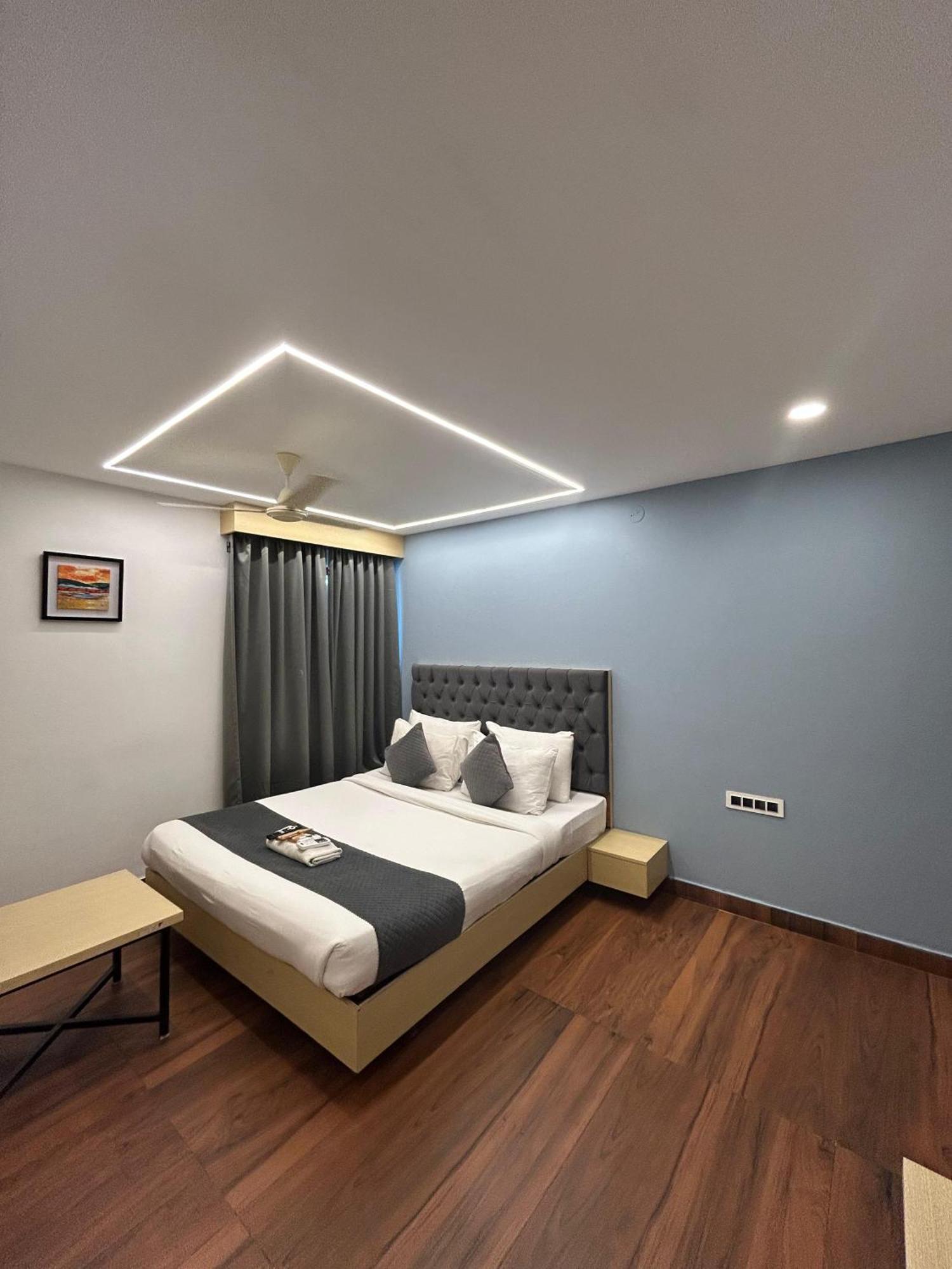 Wild Wings Premium Hotel 3*