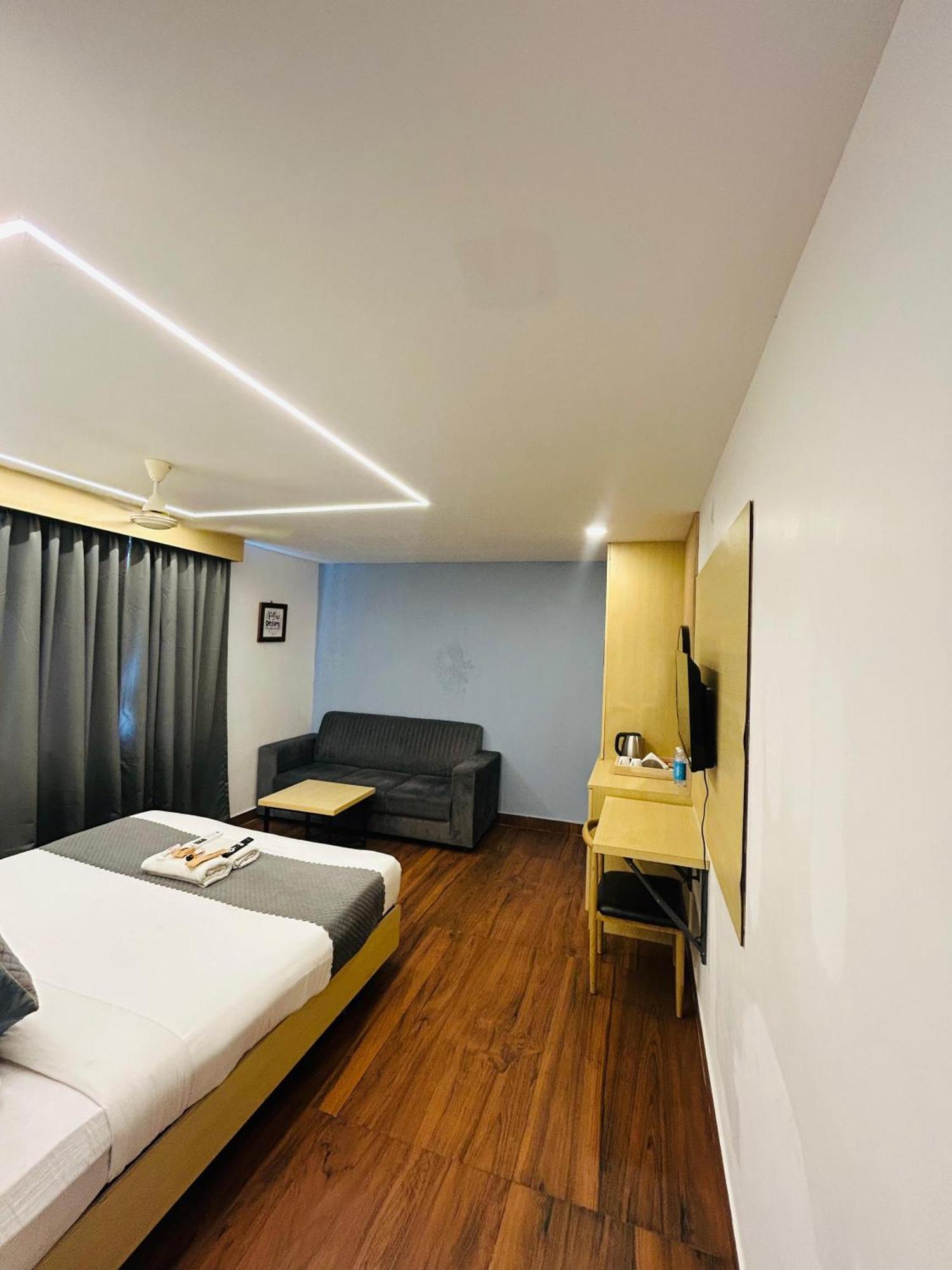 Wild Wings Premium 3* Hyderabad