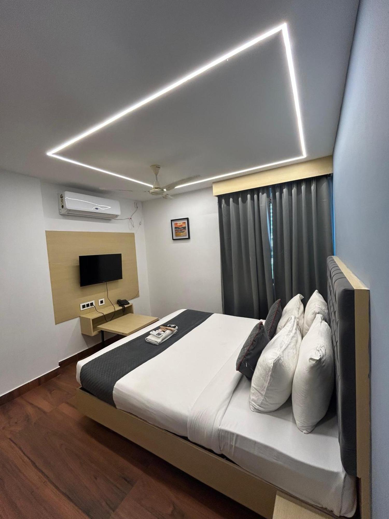 Wild Wings Premium Hotel Hyderabad