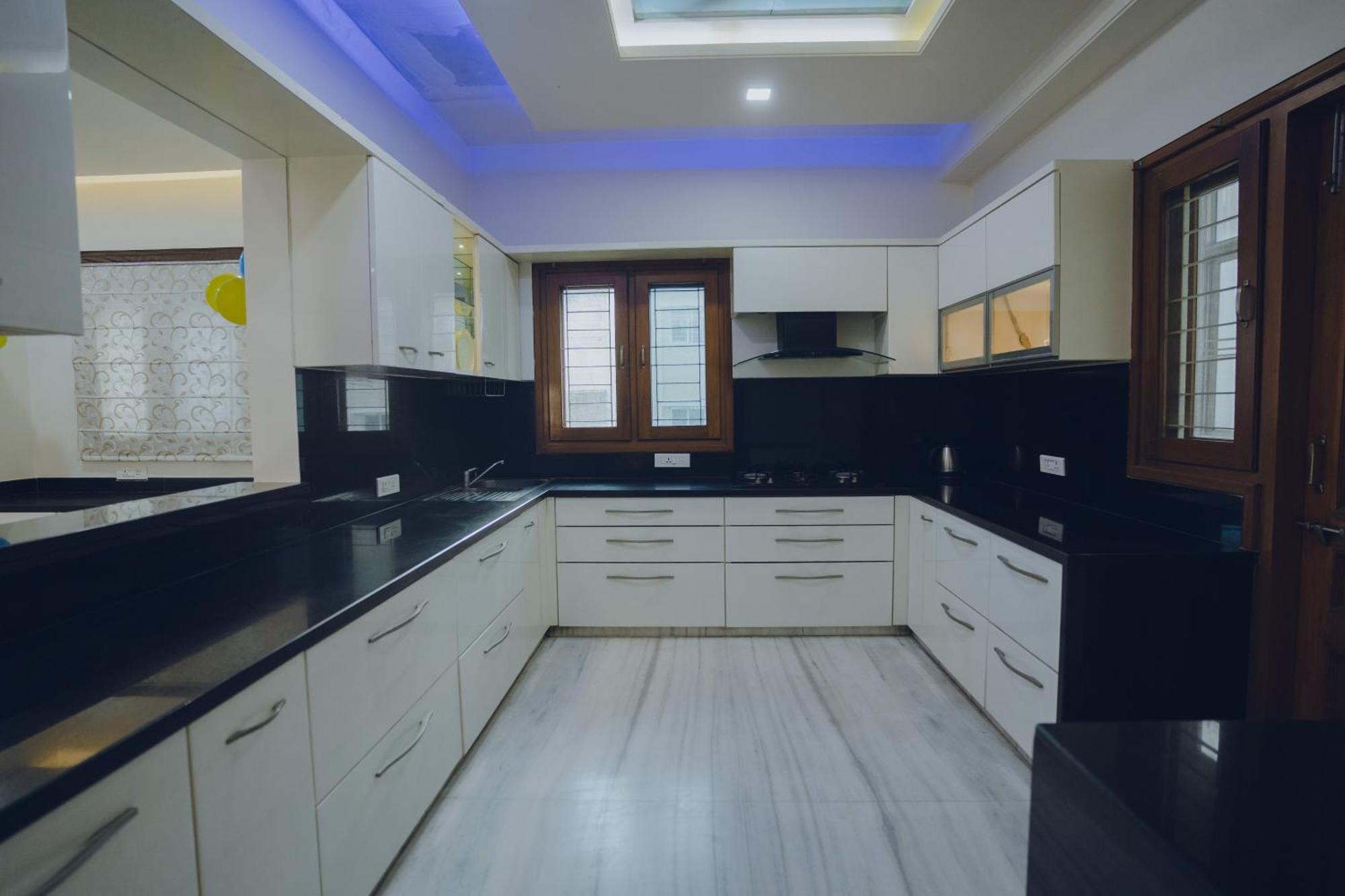 6e Homes Aparthotel *
