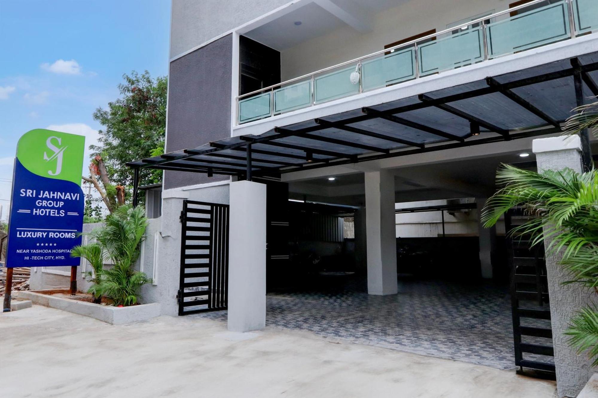 Collection O Sri Jahnavi Group Besides Yashoda Hospital Hitec City 3* Hyderabad