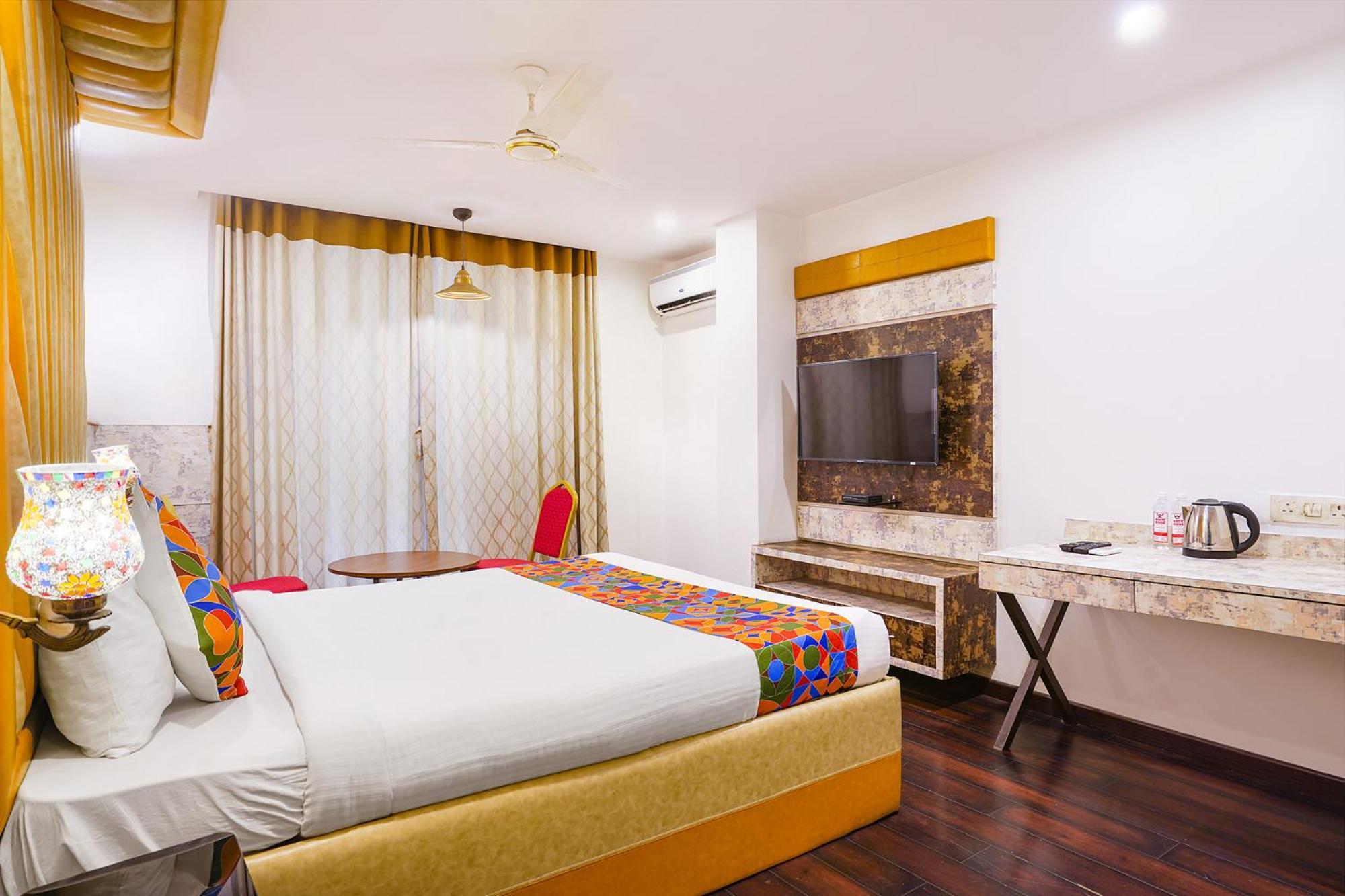 Fabhotel Wr Grand - Nr Renova Hospital, Banjara Hills
