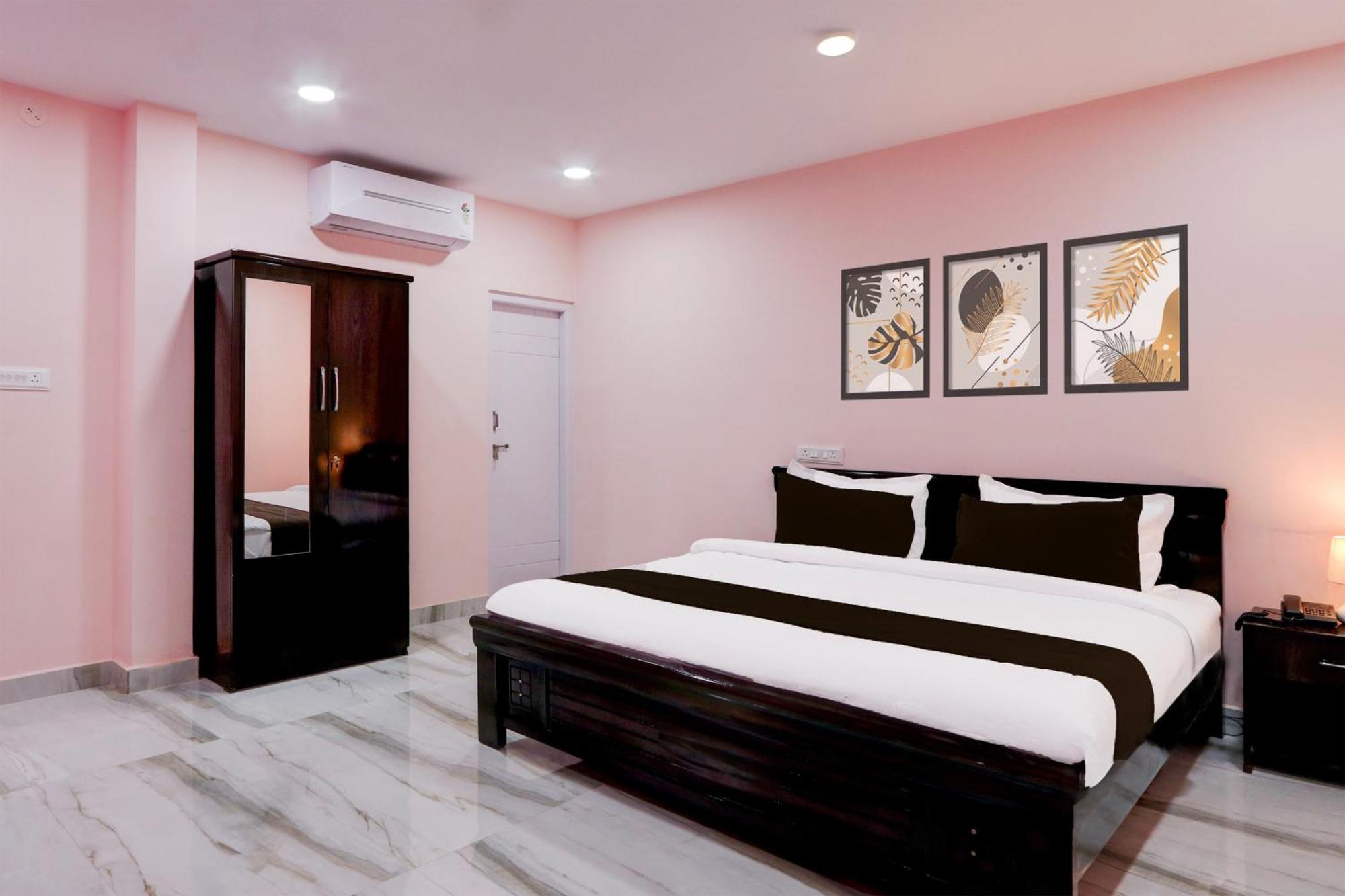 O Ss Ome Ultra Luxury 3* Hyderabad