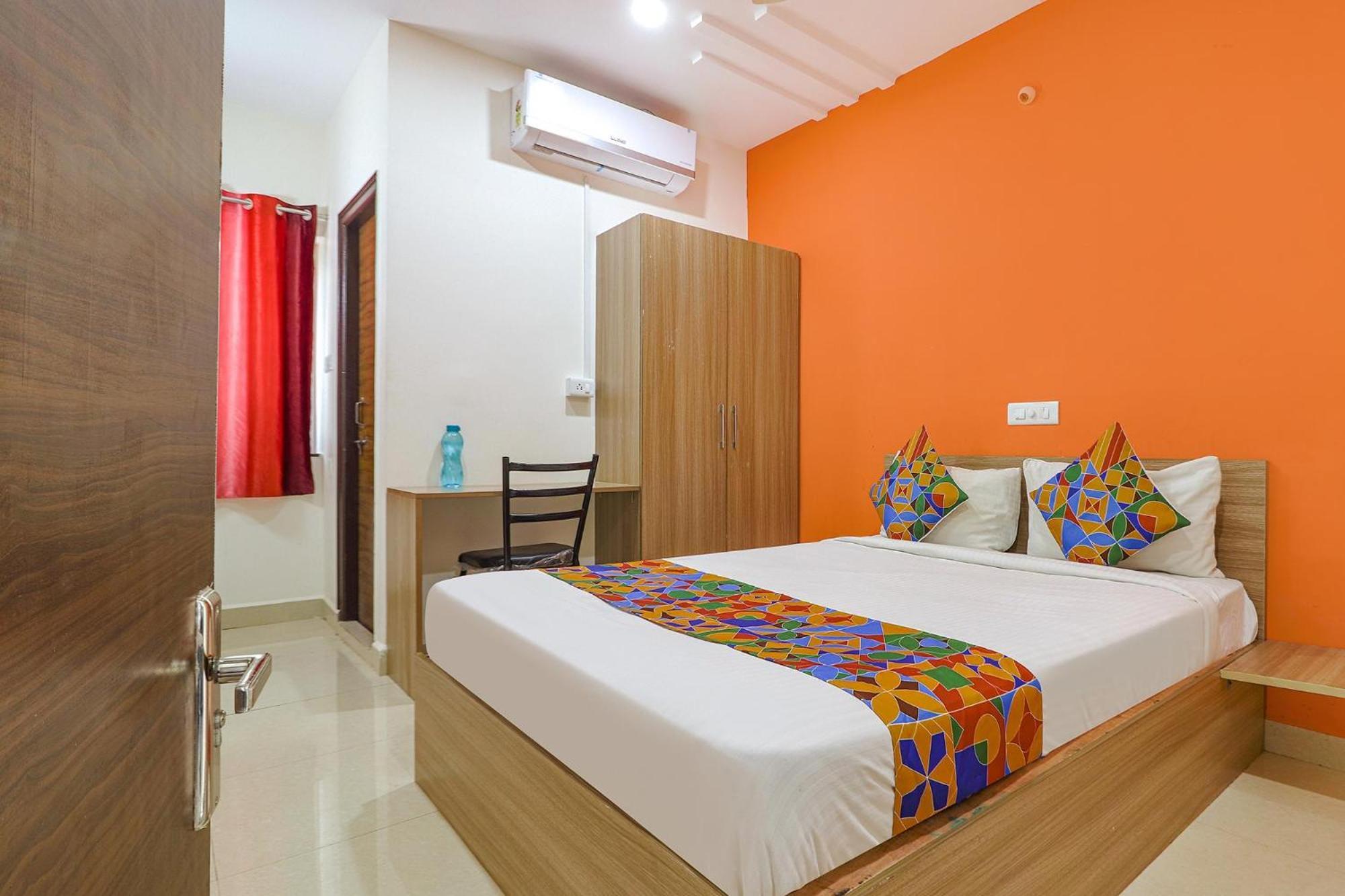 Fabexpress Kings Hotel 3*
