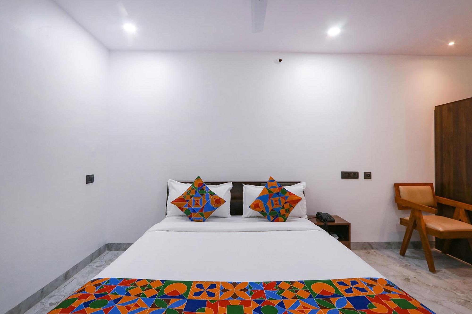 Fabhotel Relax 3*