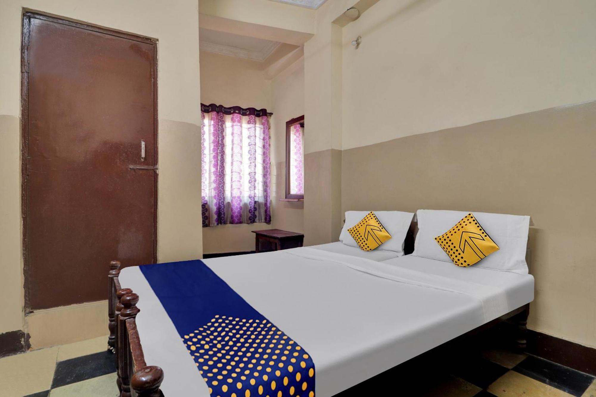 Hotel Spot On Gokul Residency Near Secunderabad Railway Station