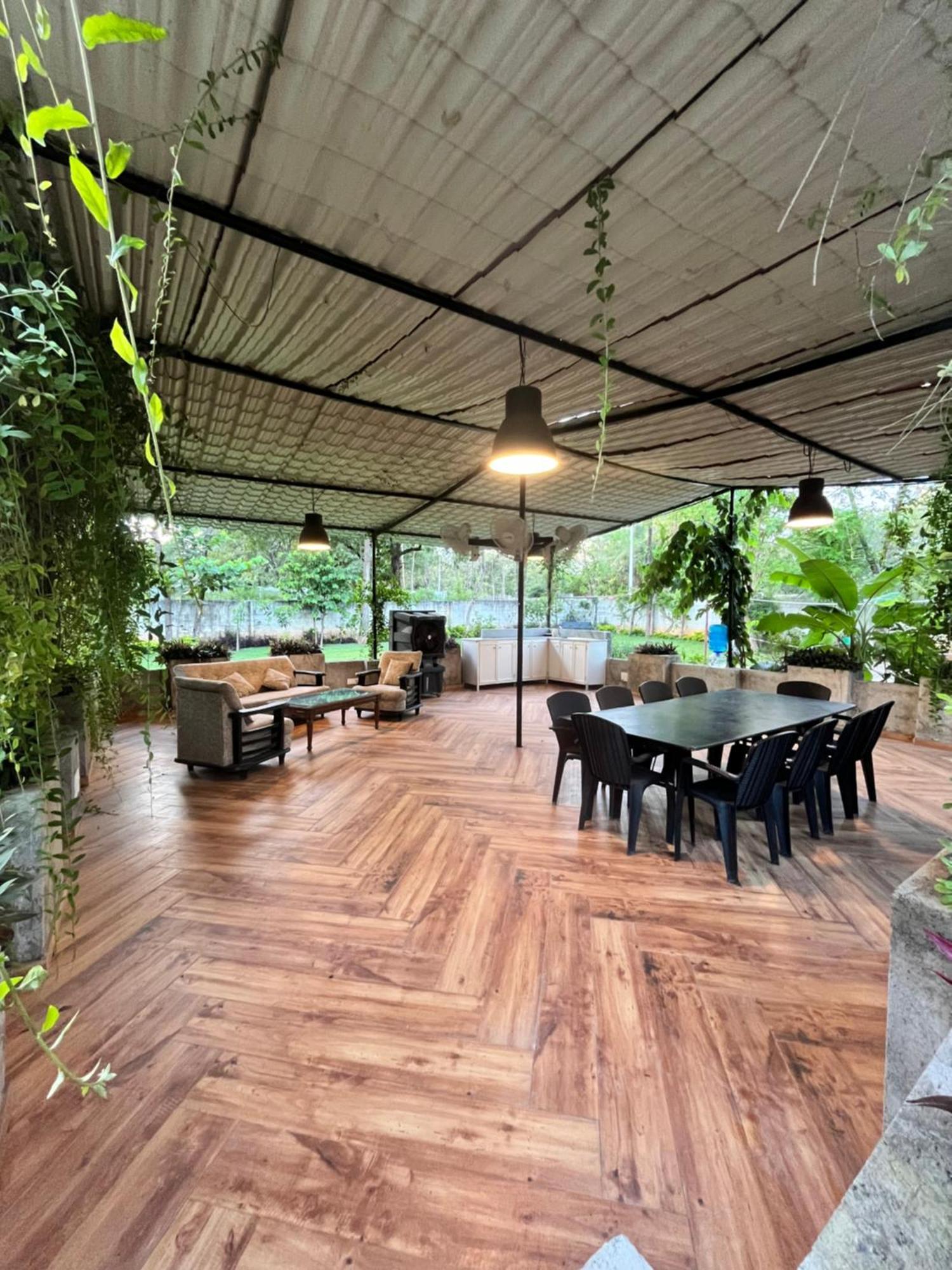 Jlr Farm Villa Hyderabad