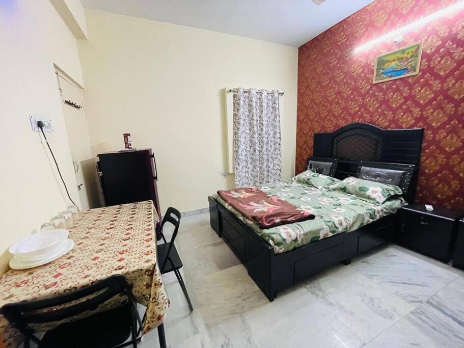 Deccan Tolichowki Apartment *