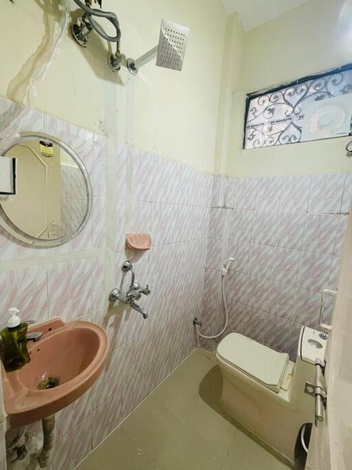 Deccan Tolichowki Apartment *