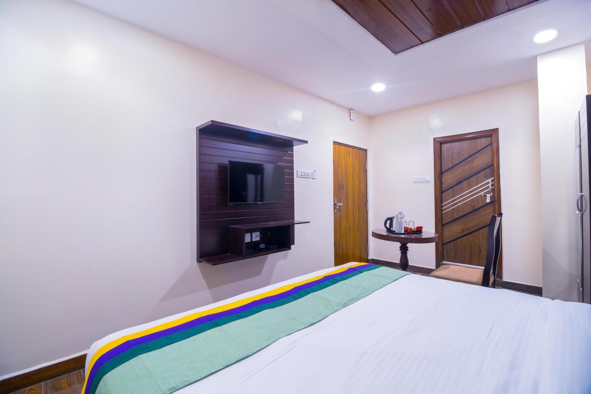 Treebo The Address Mehdipatnam Hotel 3*