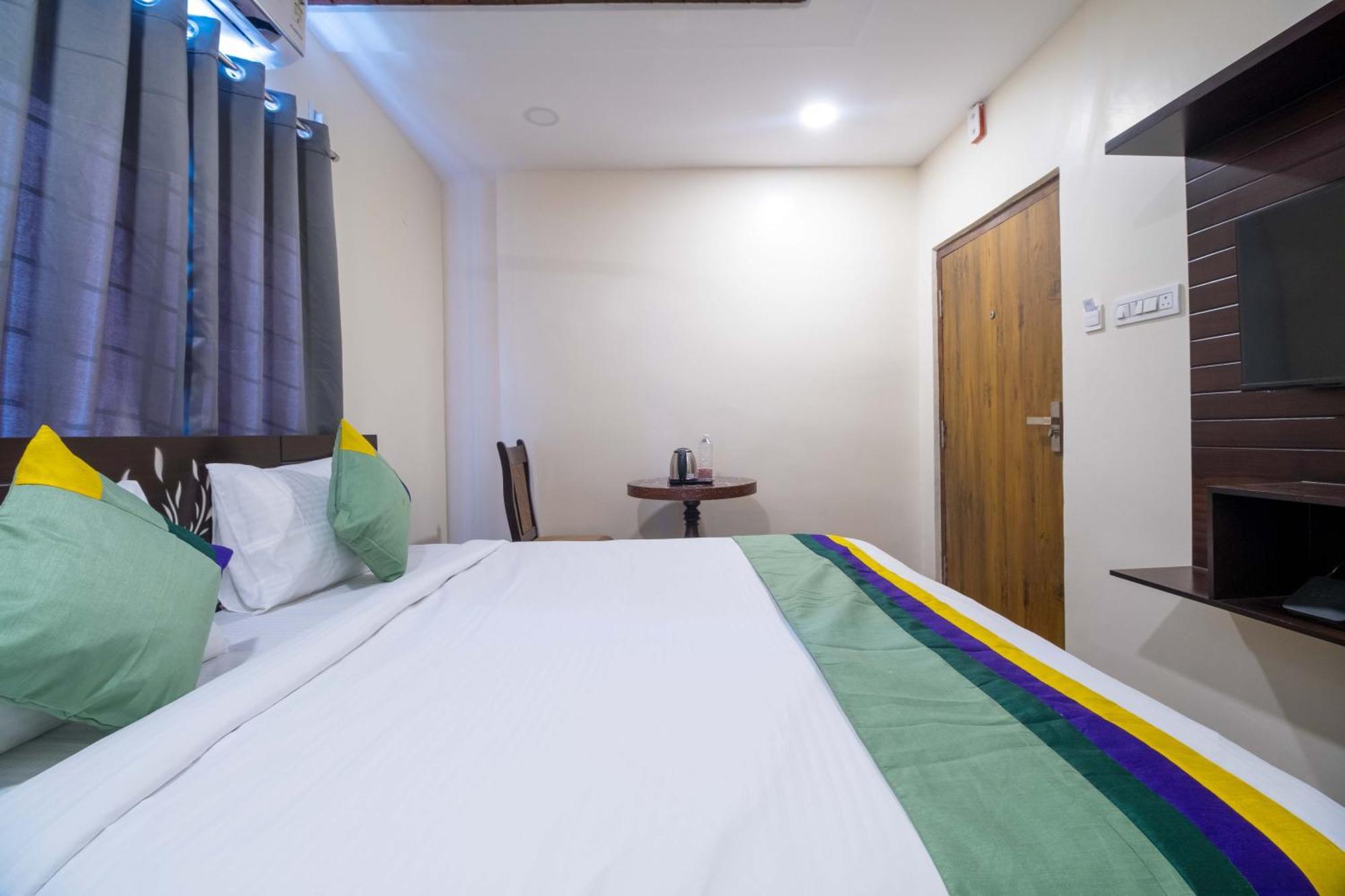 Treebo The Address Mehdipatnam 3*