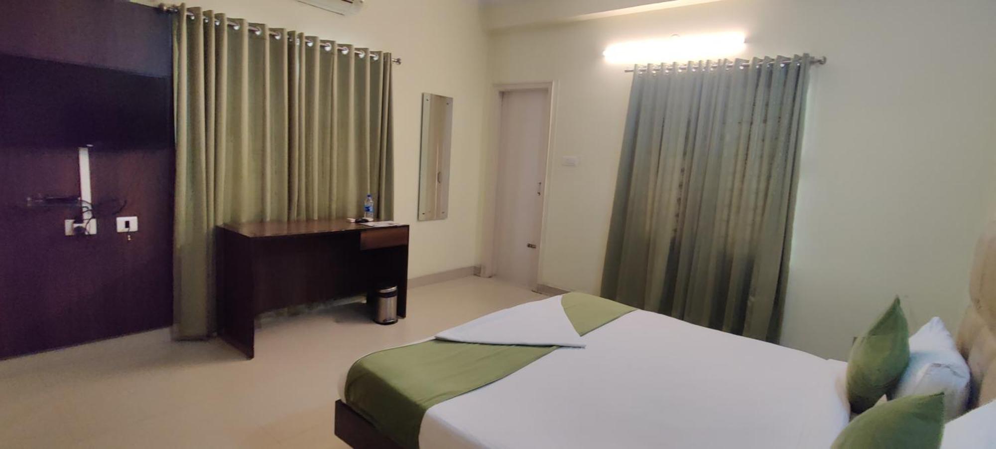 The Stem Hotel 4*