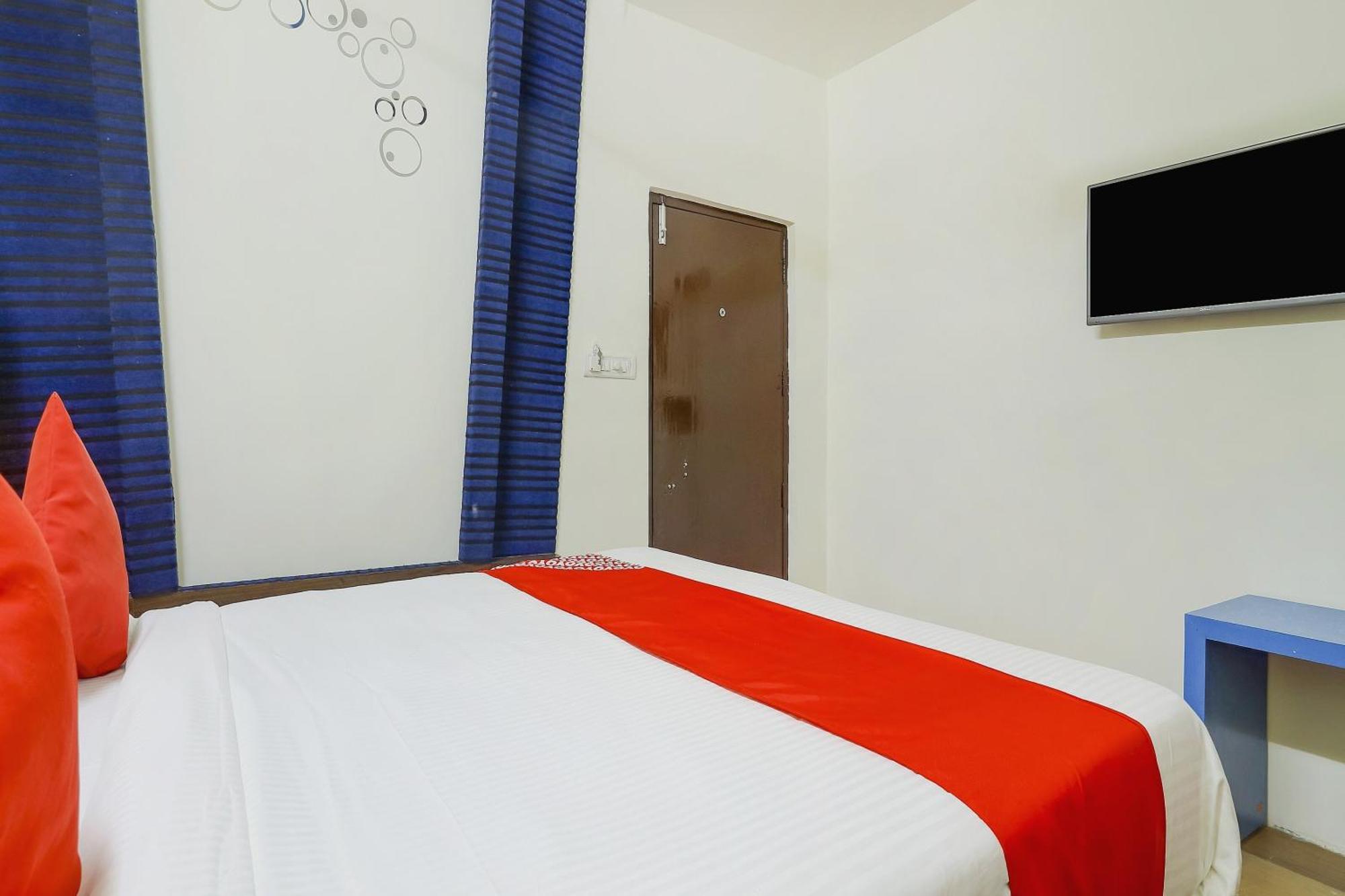O Relax Grand Near Snow World Hyderabad