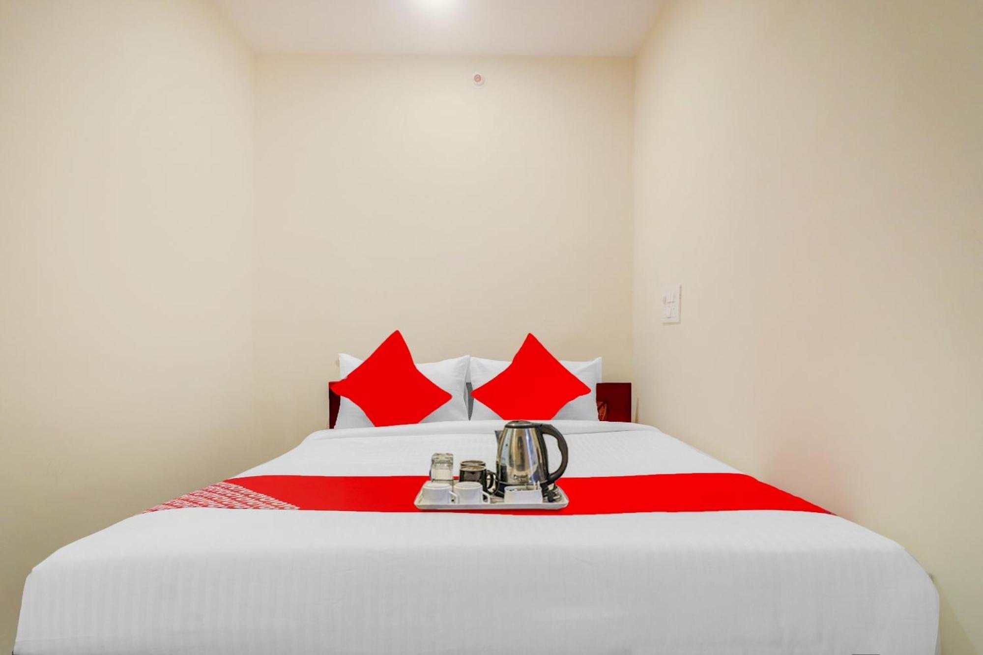 O Aayush Hotel 3*