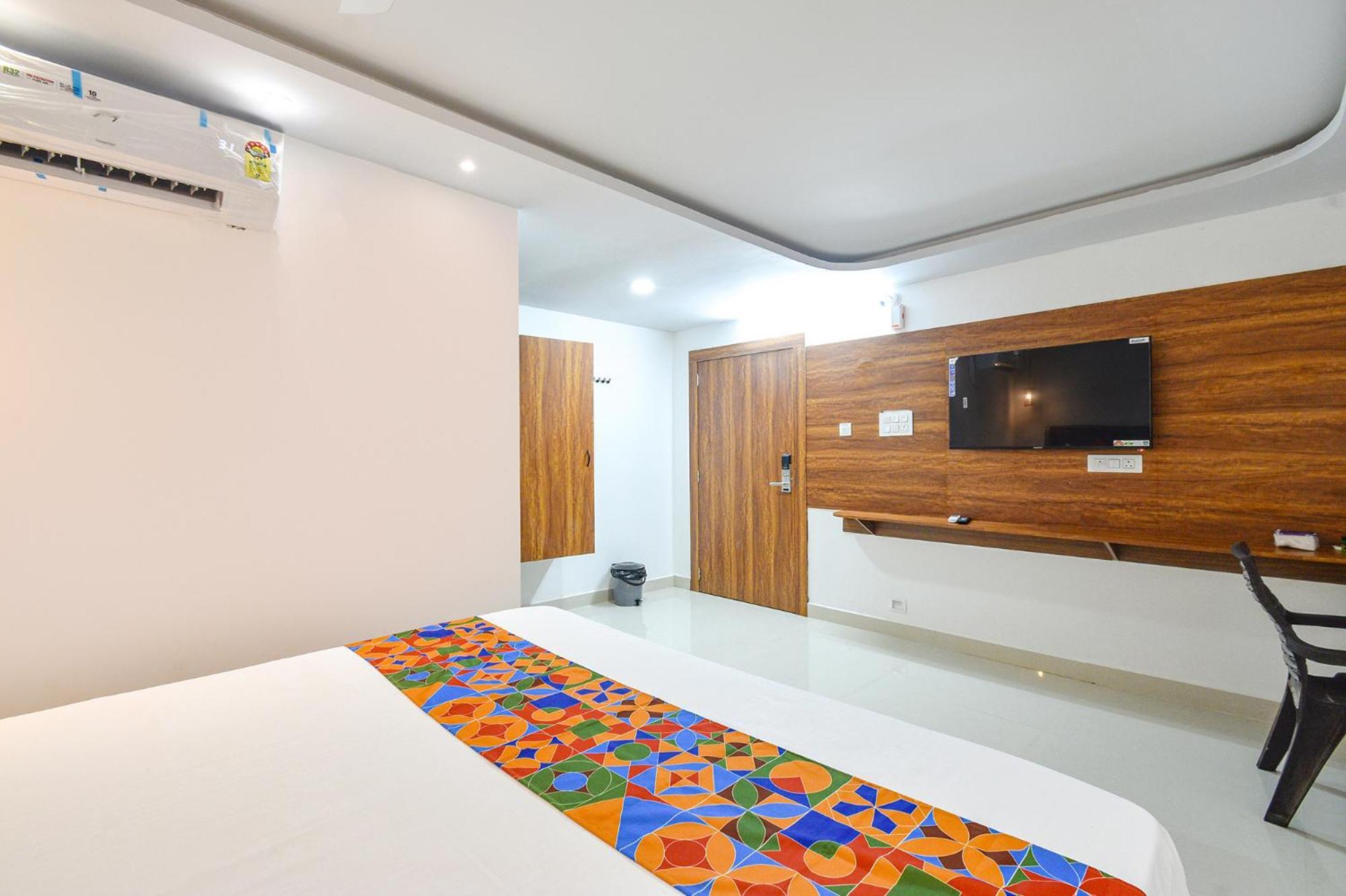 Fabhotel Srs Grand - Nr Mahindra University, Gandi Maisamma Hotel Hyderabad