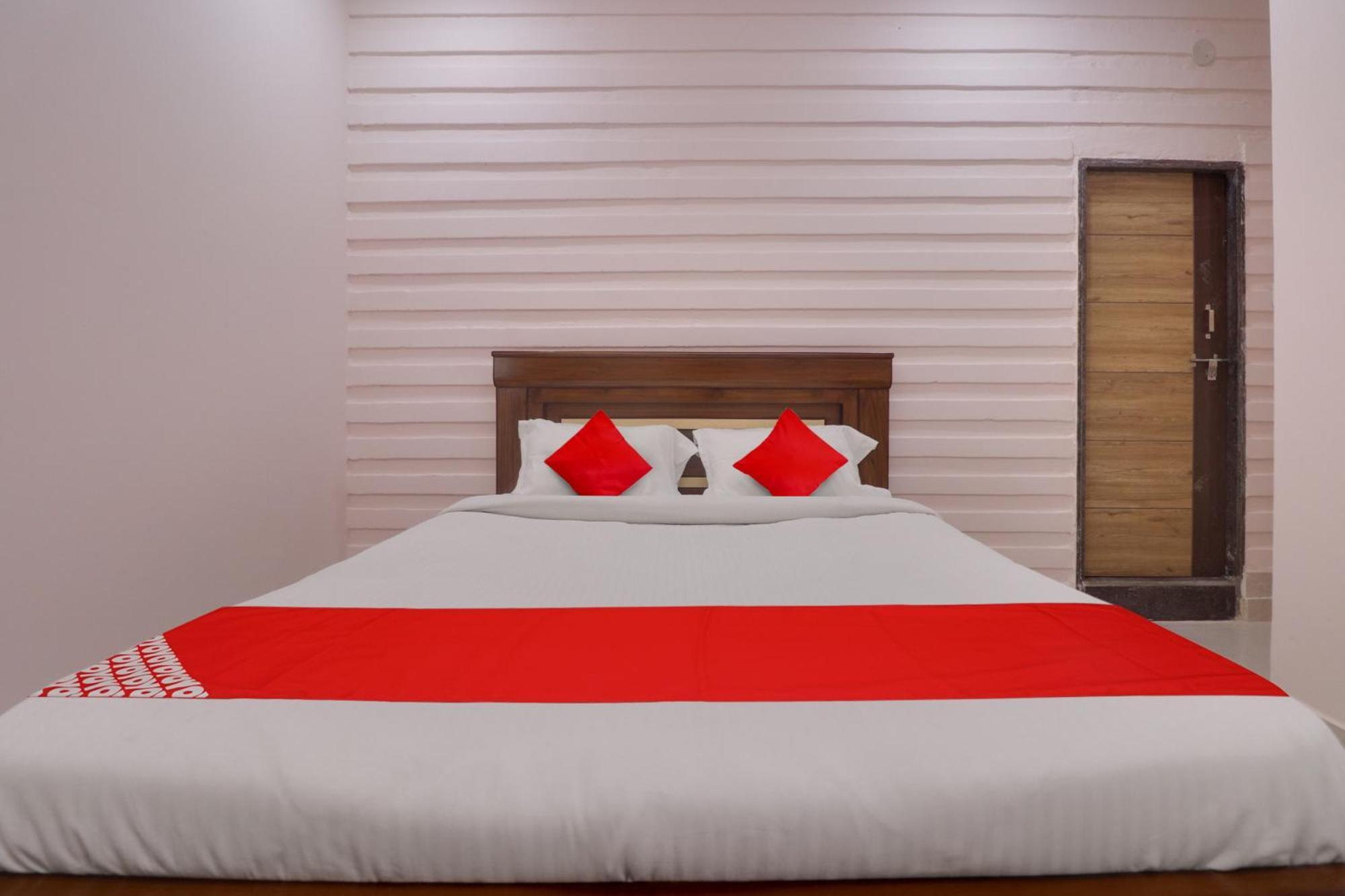 O Hanuma Resdiceny Hotel Hyderabad