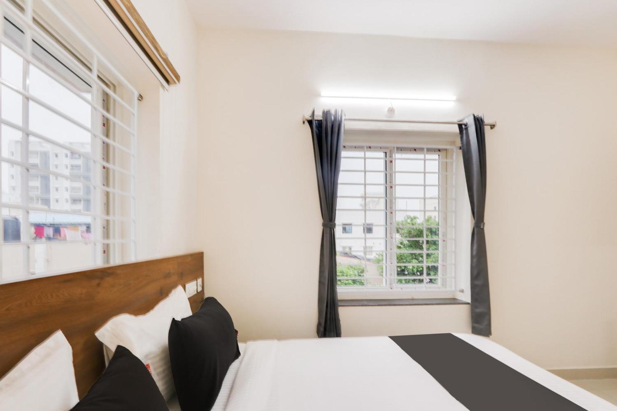 Hotel Super Townhouse Sri Nirvana Grand 4*