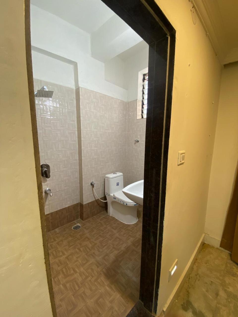 Hotel Blossoms Classic International -road View- Free Breakfast 3*