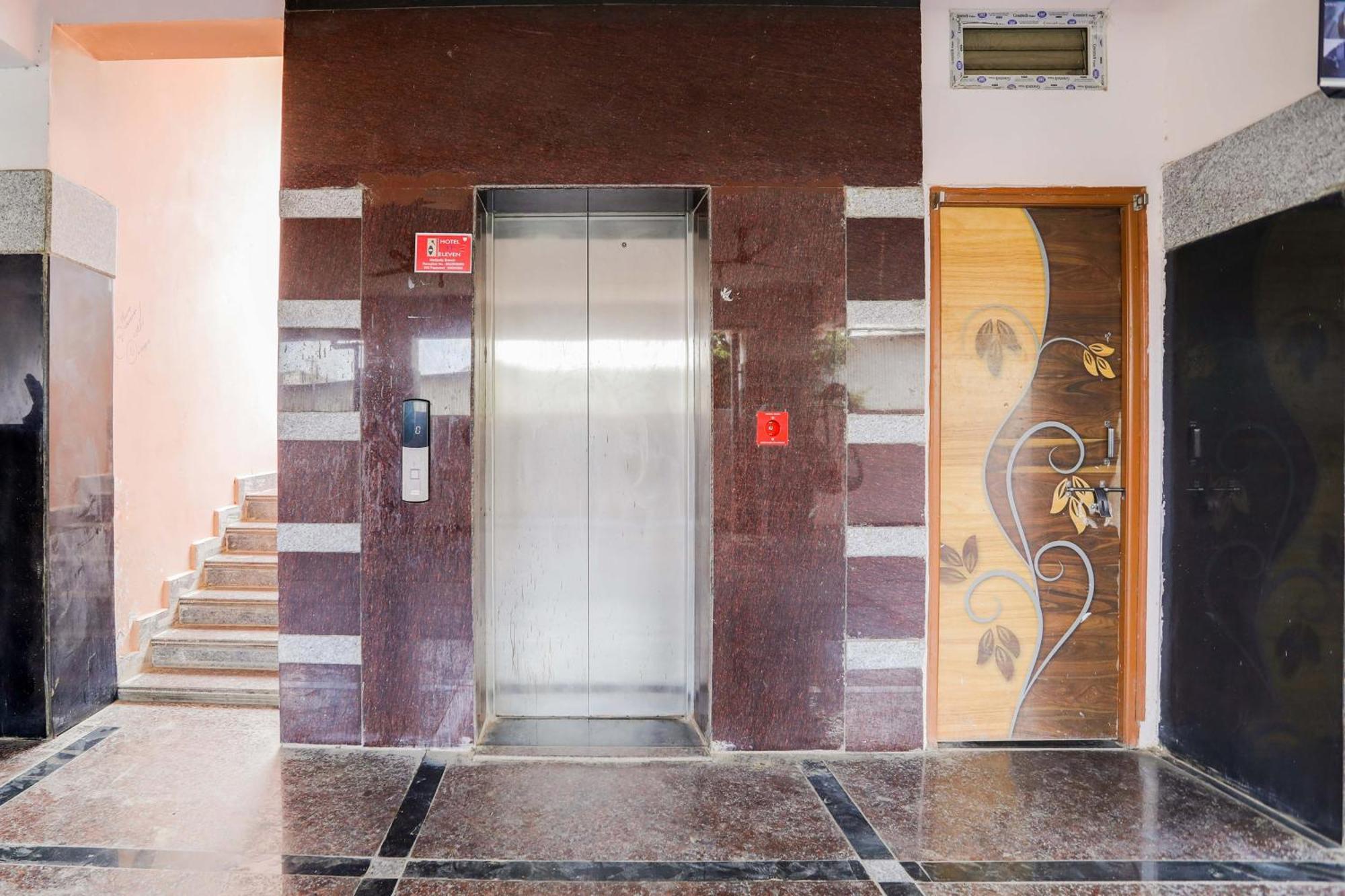 Hotel Super O 11 Eleven Hyderabad