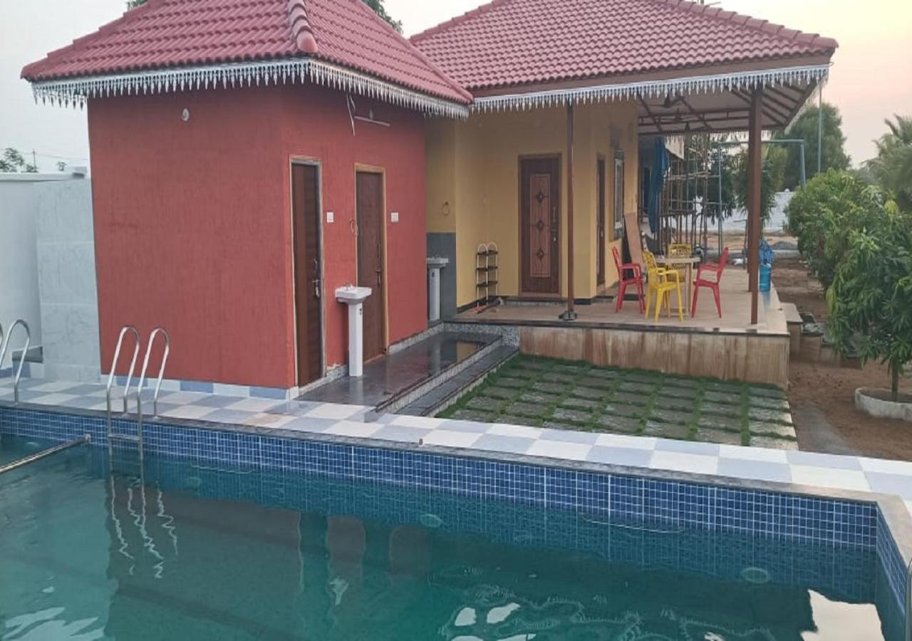 Vasista Hotel 2*