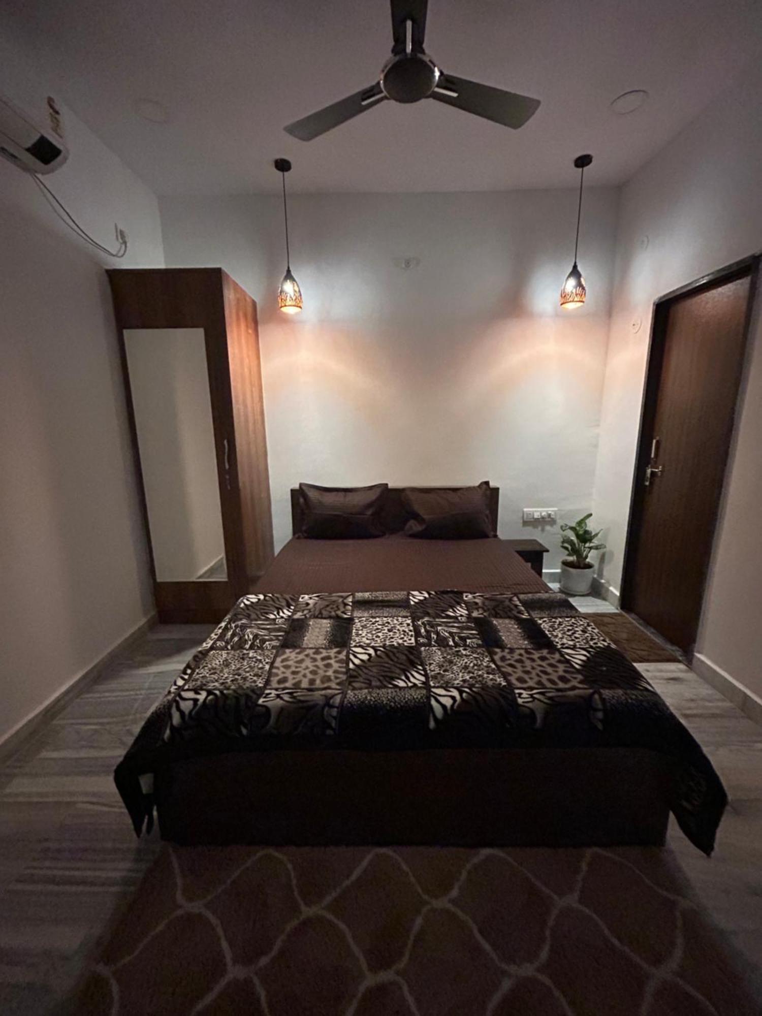 Guhan - 1bhk Serviced Apartments- Full Furnished & Full Kitchen, Wifi & Balcony Hyderabad