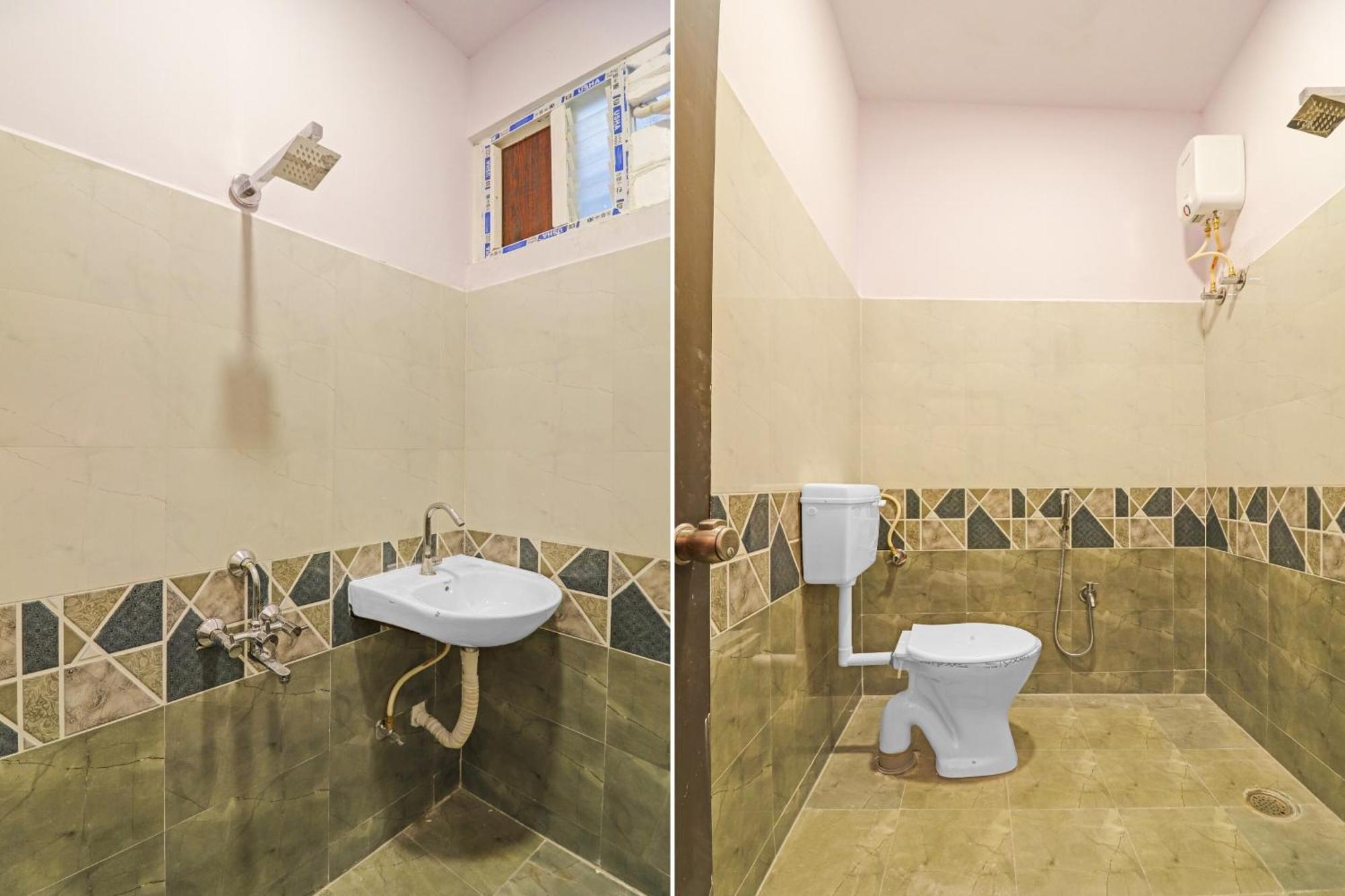 Hotel Capital O Sai Balaji Near Golconda Hyderabad