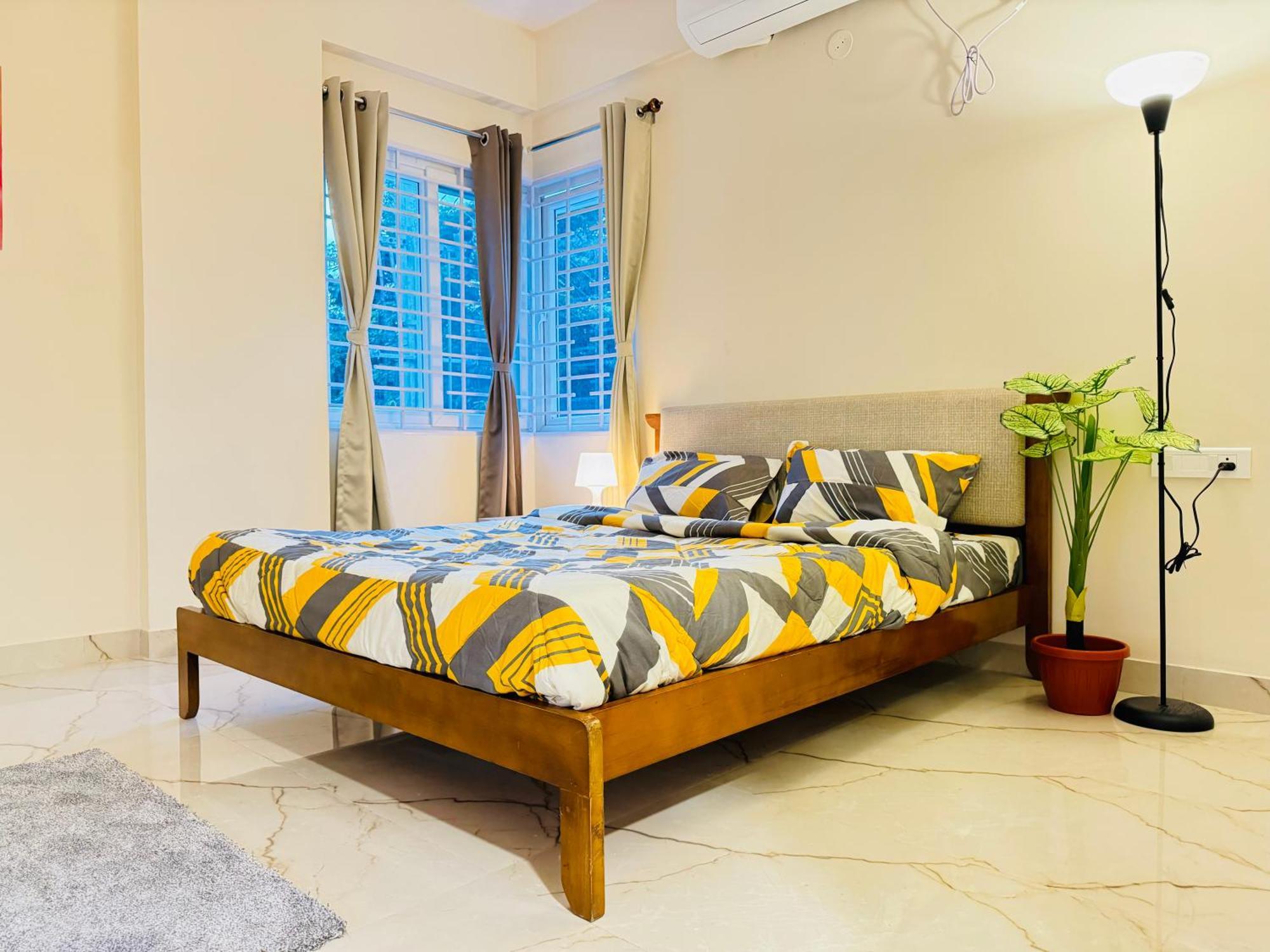 Elegant 3bhk Fully Furnished And Equipped Near Hitec By Evara *