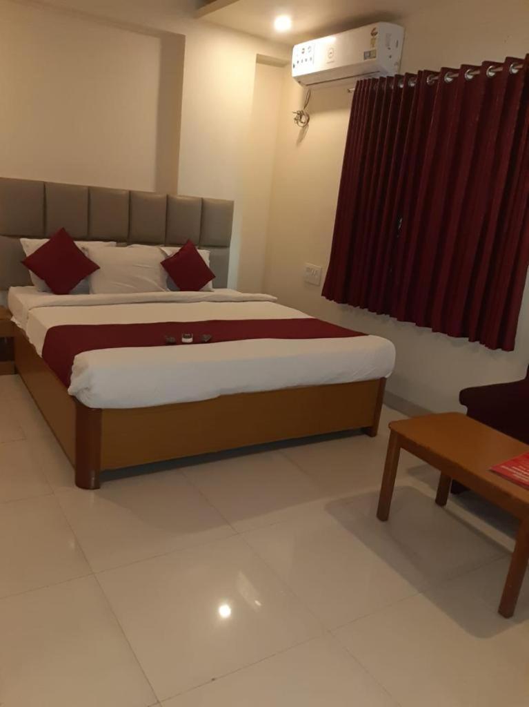 Luxury Hill 3*