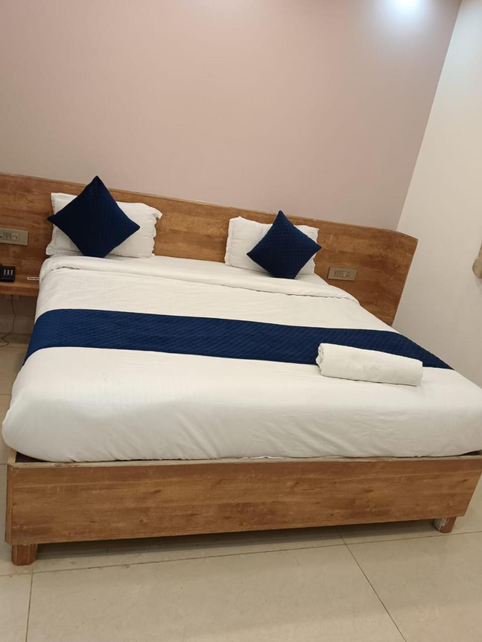 Luxury Hill Hotel Hyderabad