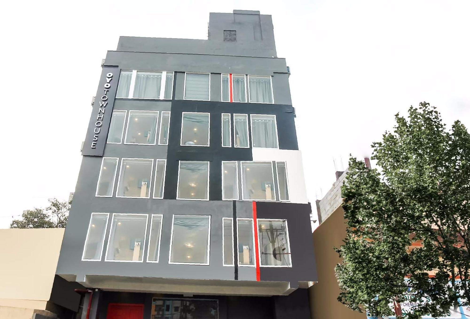 Hotel Townhouse De Alphabet