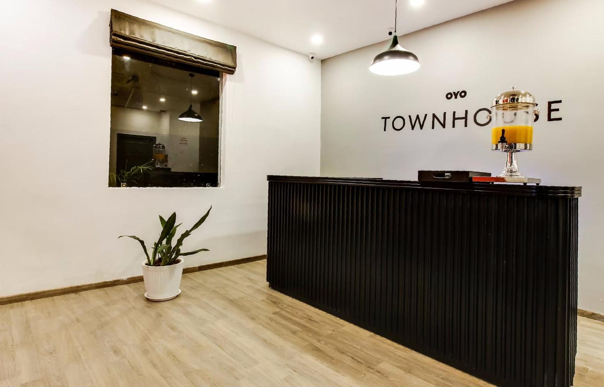 Townhouse De Alphabet Hotel