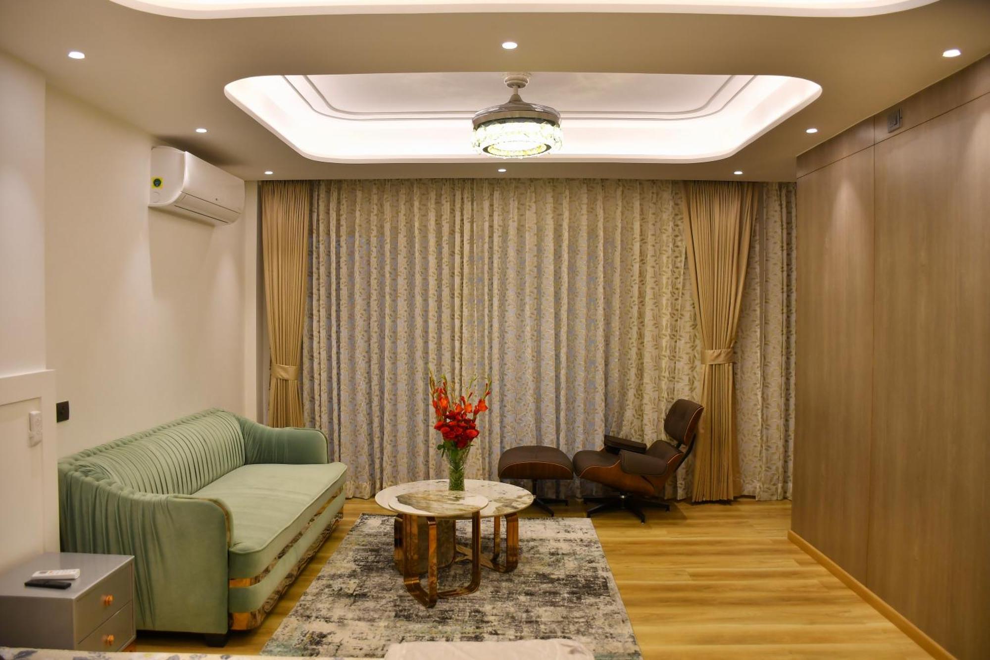 Holiday home Luxuryhouse-3br-free Car & Driver-balcony-wifi
