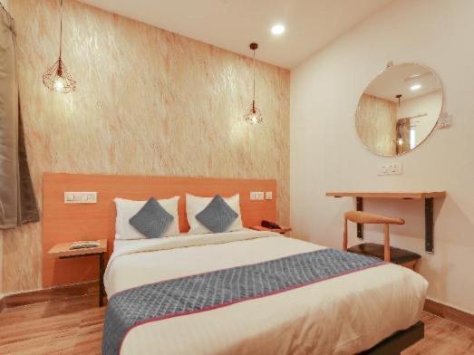 Hotel Luxury Prestige - Banjara Hills View With Complimentary Breakfast 3*