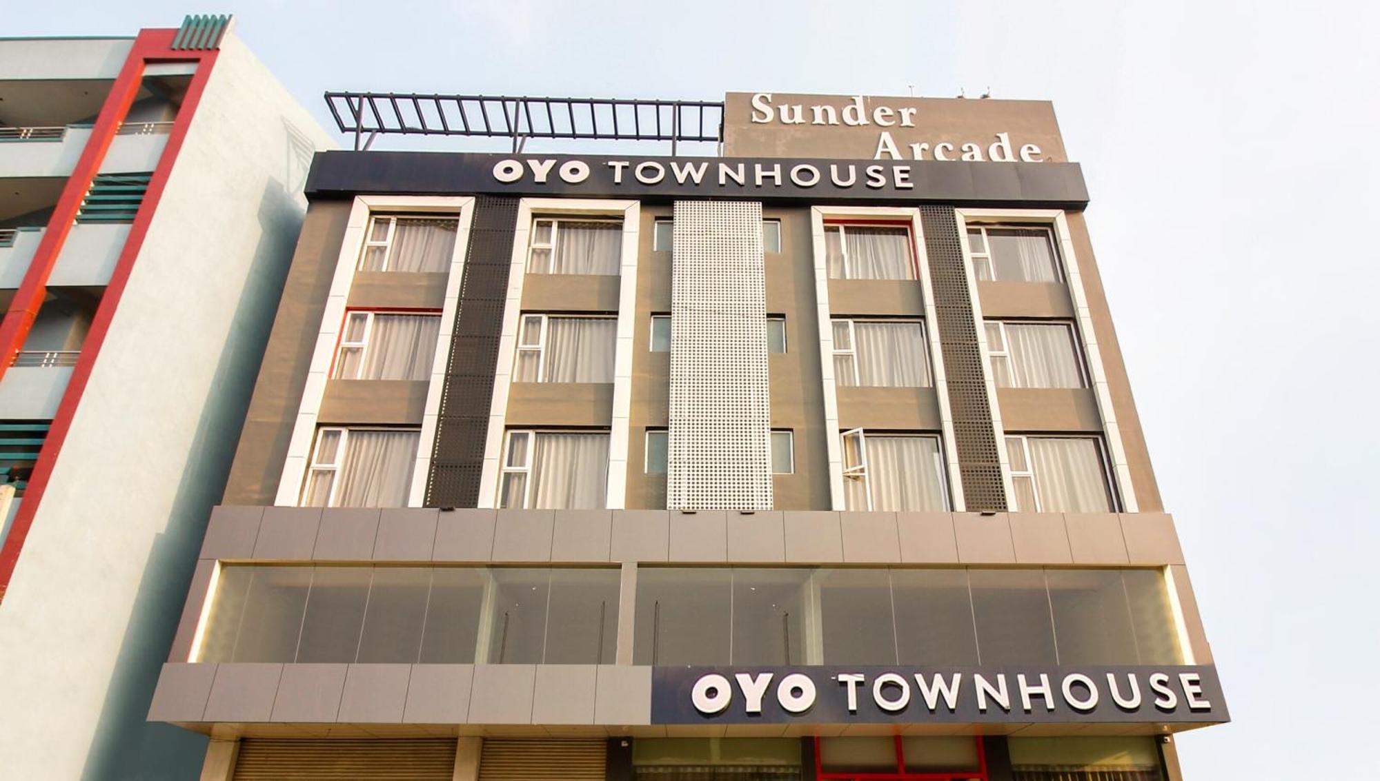Hotel Super Townhouse Moosapet Rcc Prime Hyderabad