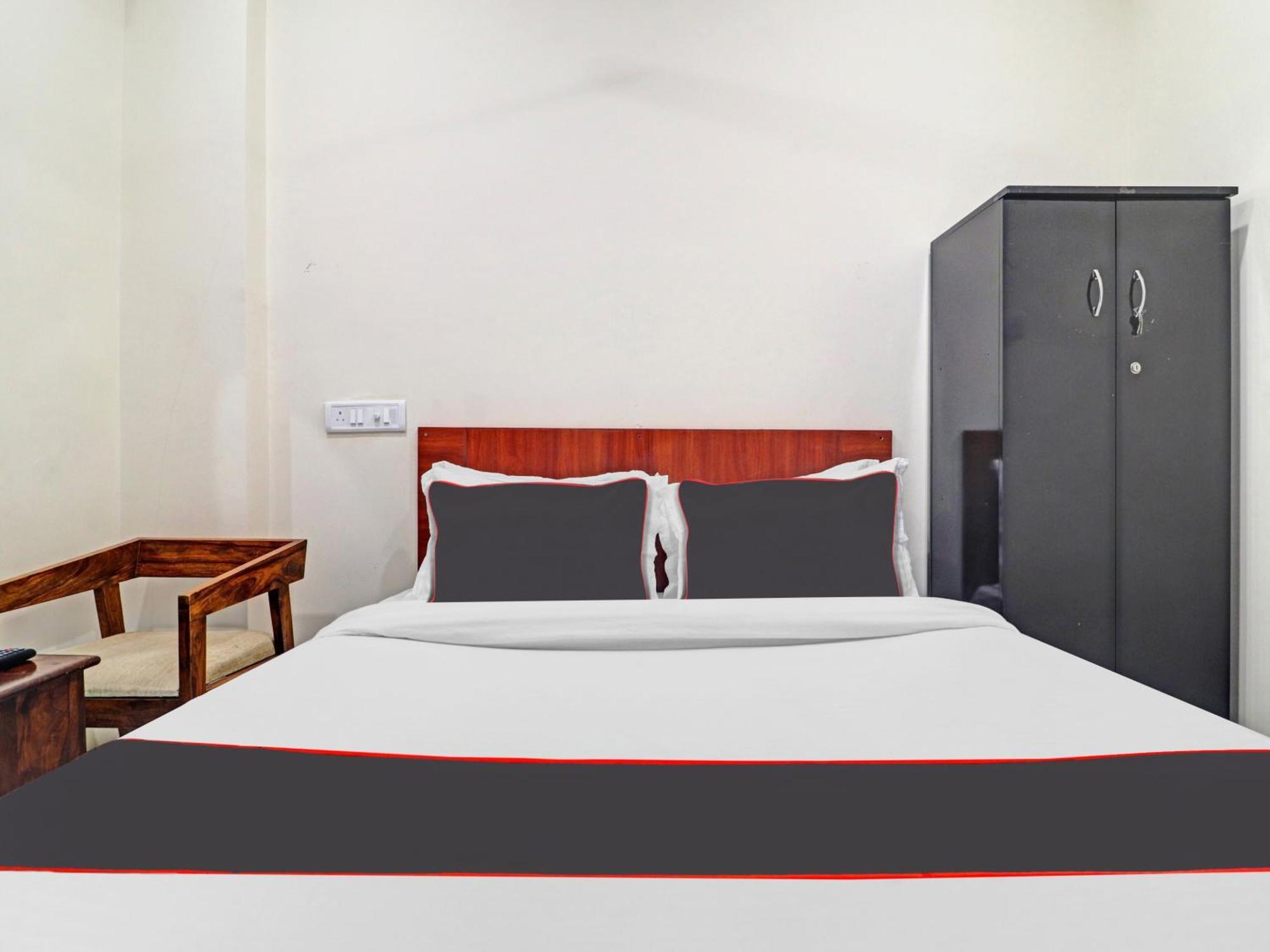 Hotel Super Hotel O Square Unique Suites Hyderabad