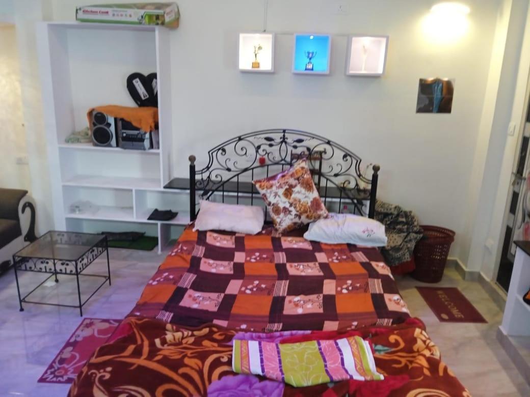 Homestay Dziire Service *