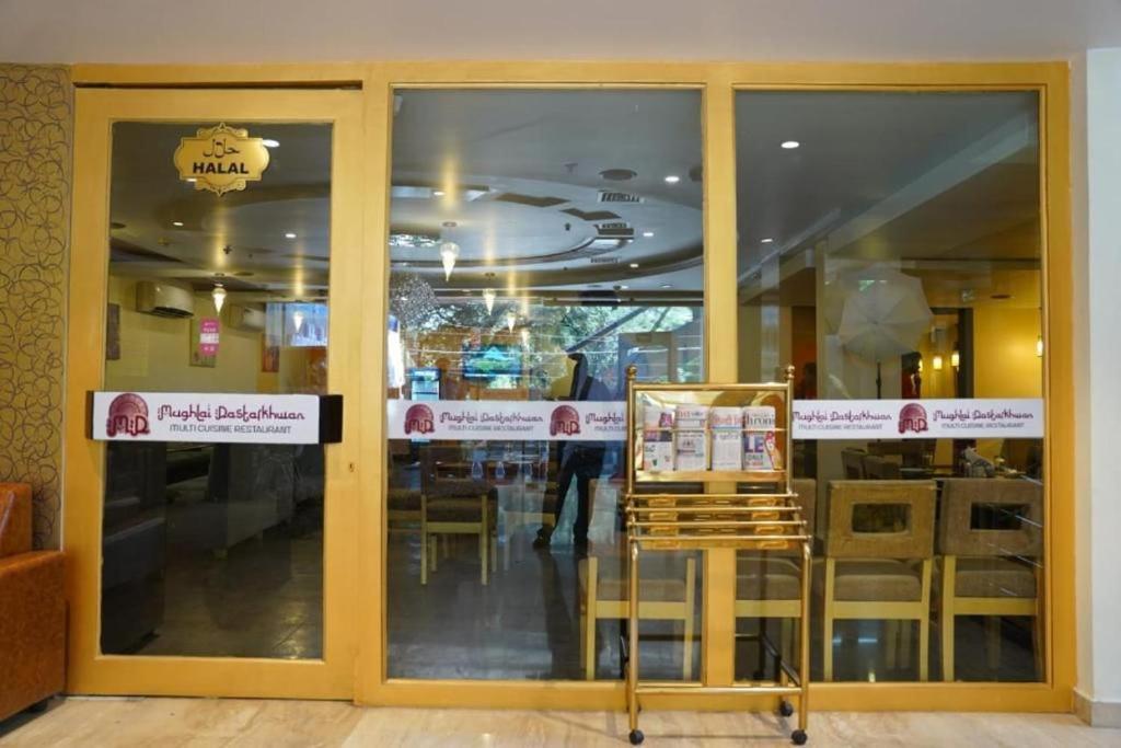 Hotel Blossoms Classic International -road View- Free Breakfast 3*