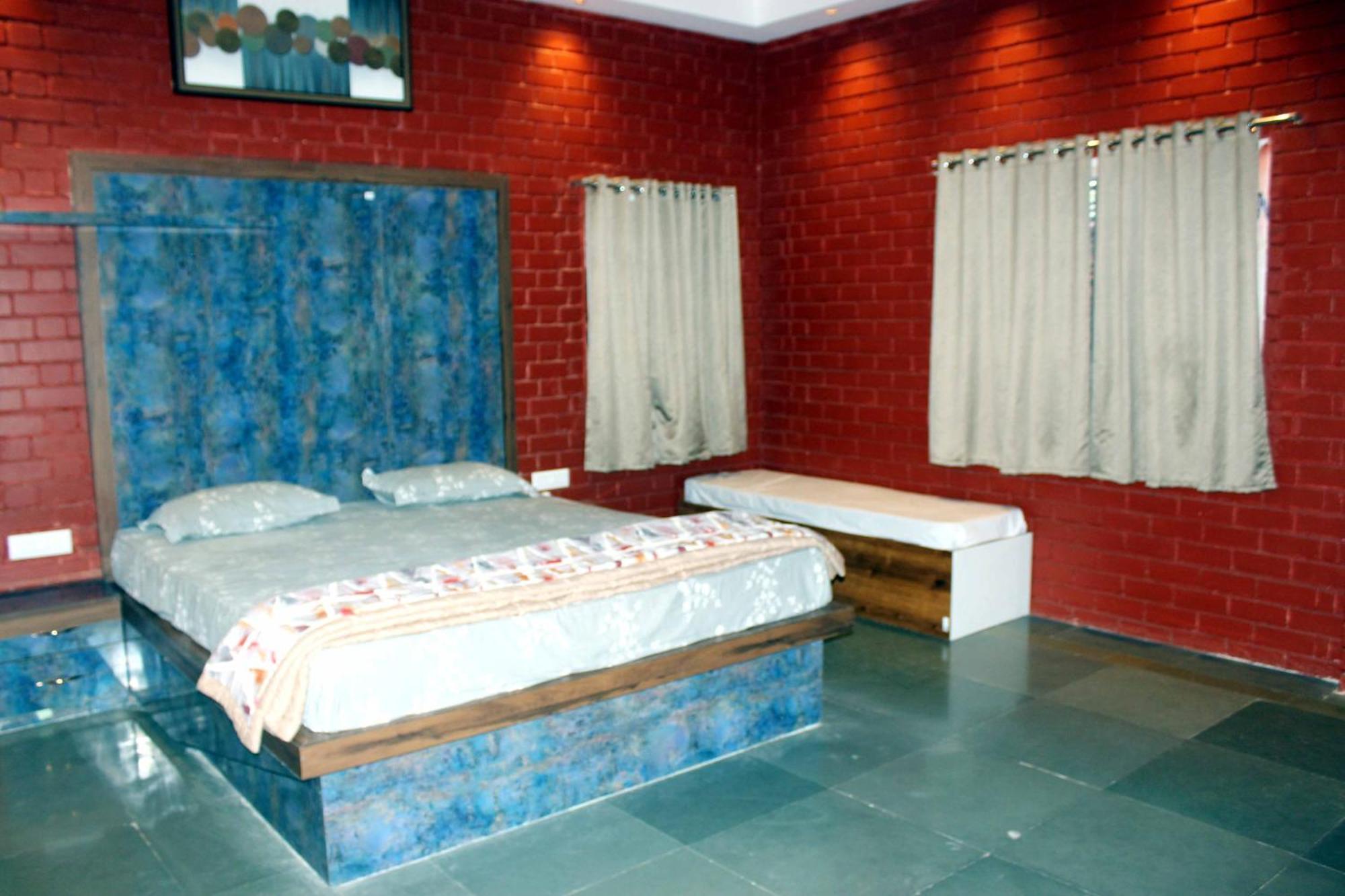 Resort Vanam *