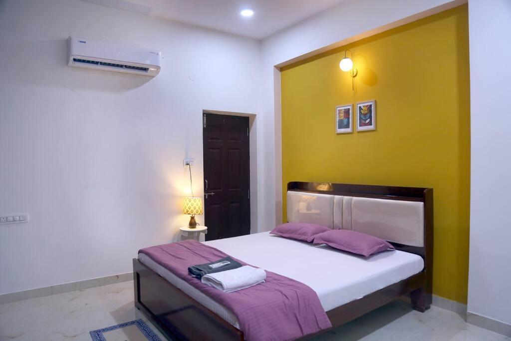 Veetil -3bhk Ac, Kukatpally,