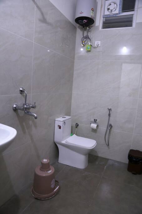 Veetil -3bhk Ac, Kukatpally,