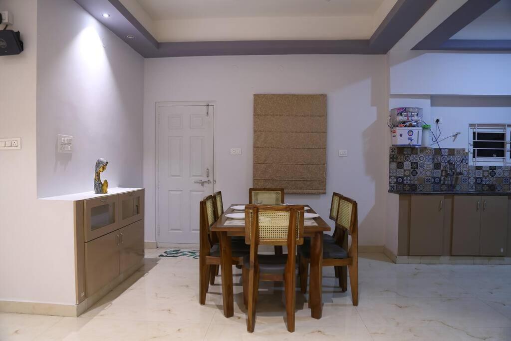 Veetil -3bhk Ac, Kukatpally, * Hyderabad