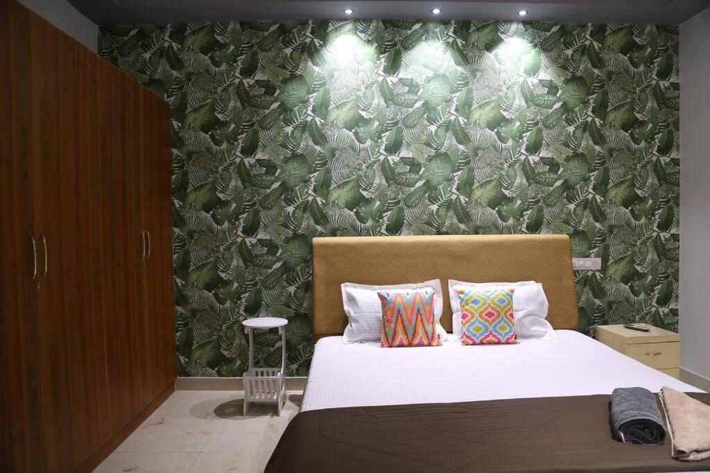 Veetil -3bhk Ac, Kukatpally, Apartment