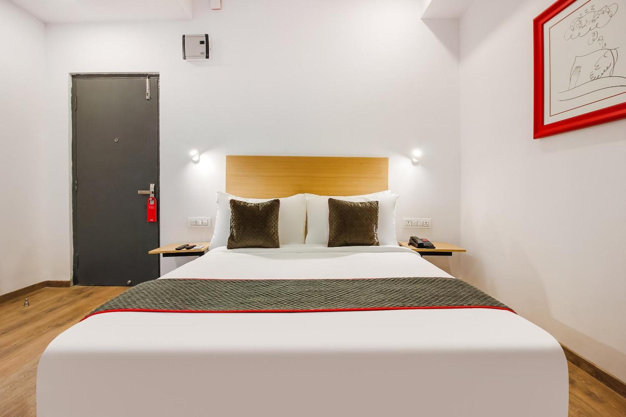 Hotel Super Townhouse The Cinco Near Esi Hospital 4*